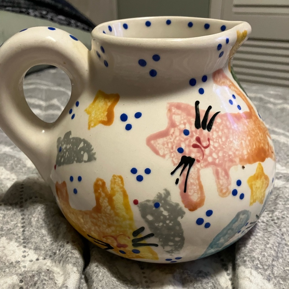 Sari Handmade and Hand Painted Pottery Cat Lovers Pitcher/Vase